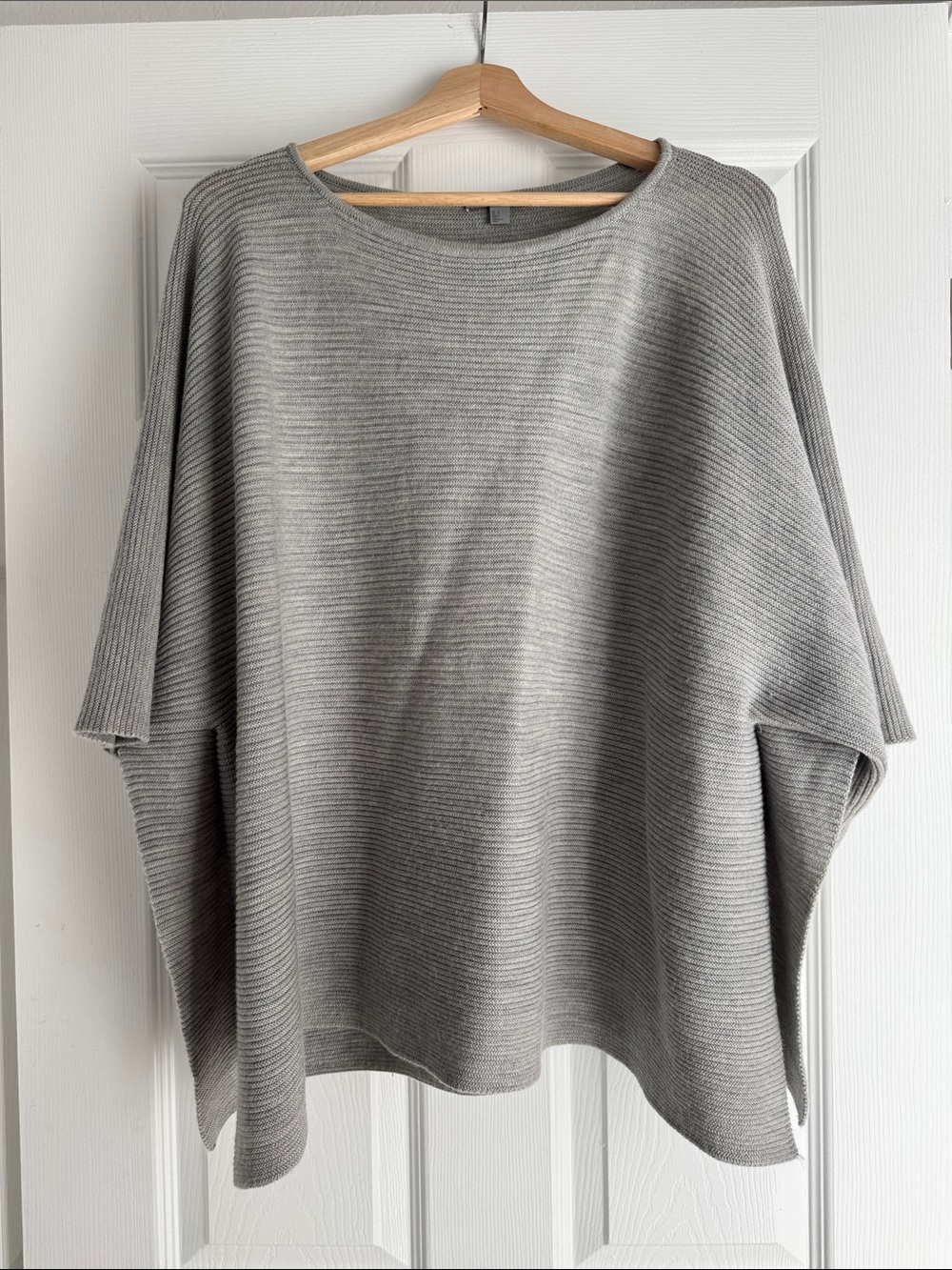 COS Gray Knit Sweater Size Medium Like New